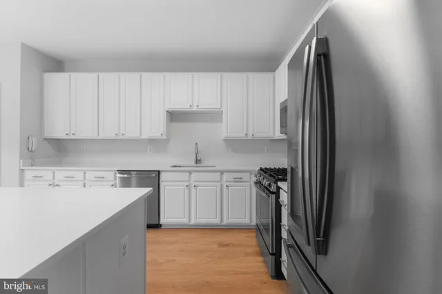 $699,900 | 20831 Miranda Falls Square, Sterling, VA 20165