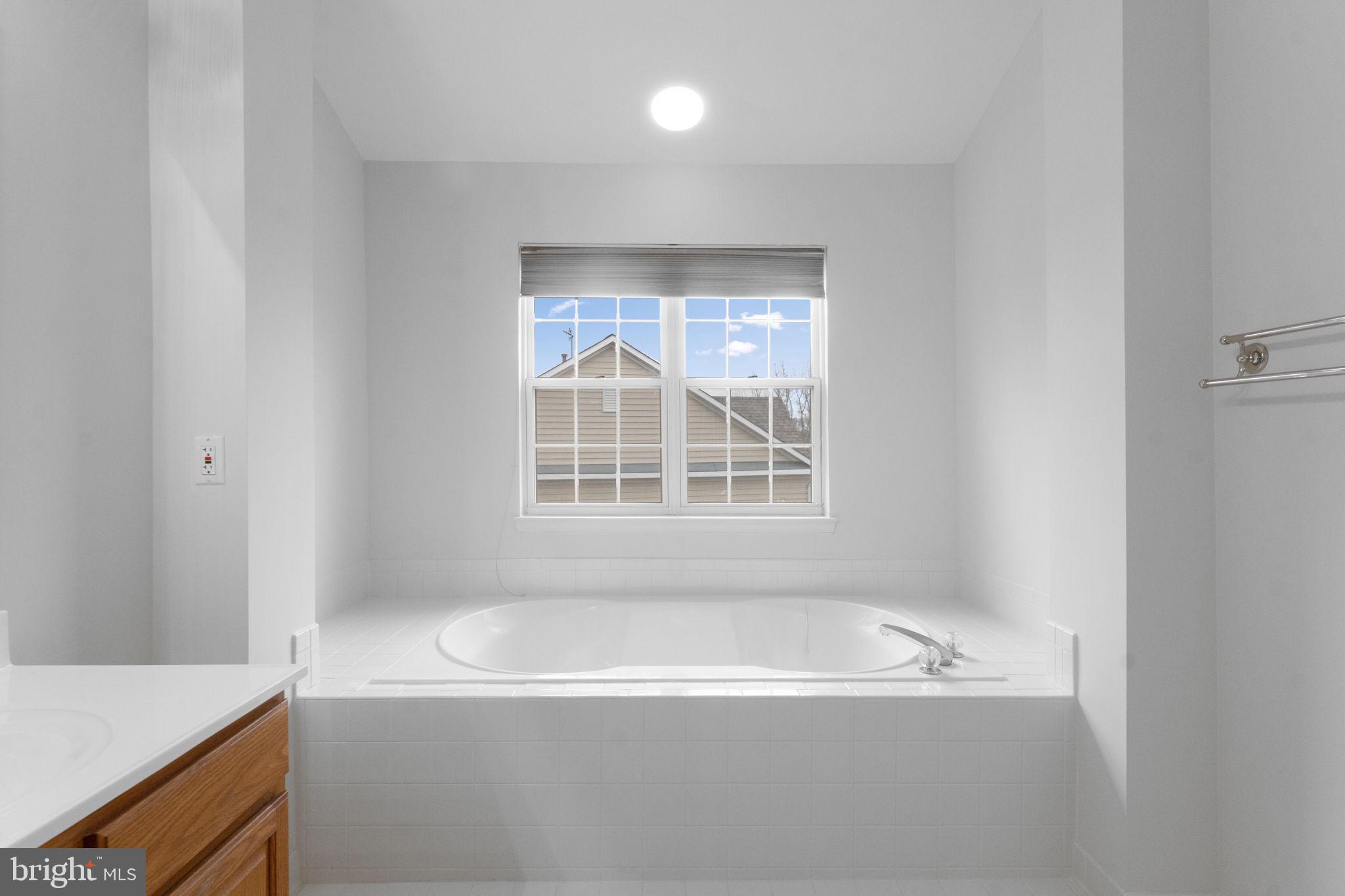 20831 Miranda Falls Square Sterling, VA 20165 - Photo 40 of 86