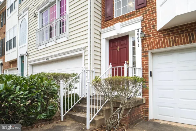 $699,900 | 20831 Miranda Falls Square, Sterling, VA 20165