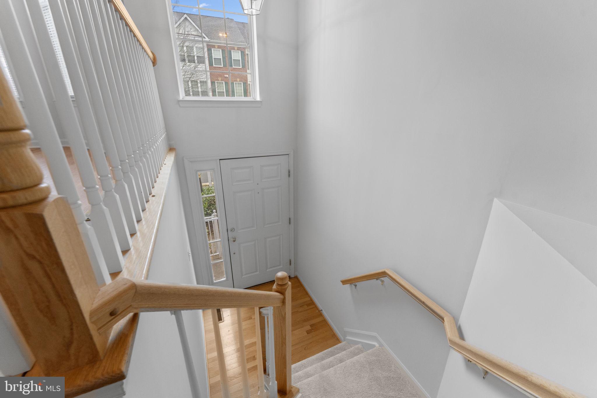 20831 Miranda Falls Square Sterling, VA 20165 - Photo 5 of 86