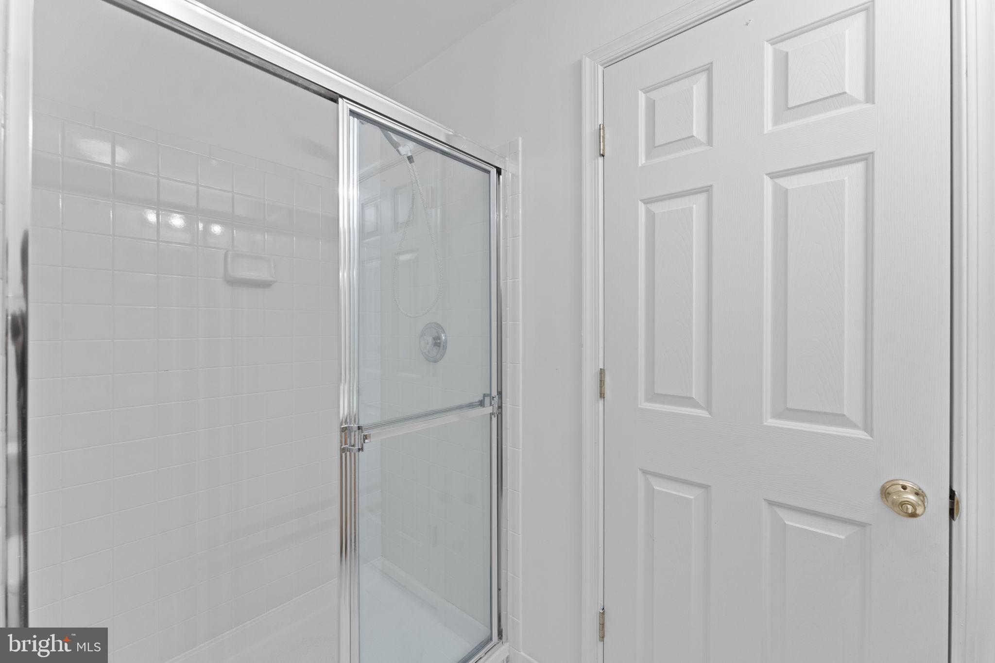 20831 Miranda Falls Square Sterling, VA 20165 - Photo 58 of 86