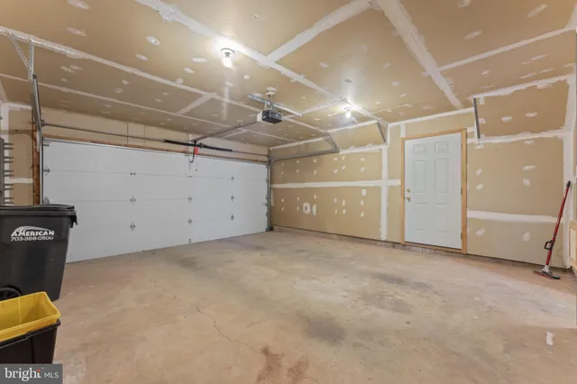 $699,900 | 20831 Miranda Falls Square, Sterling, VA 20165