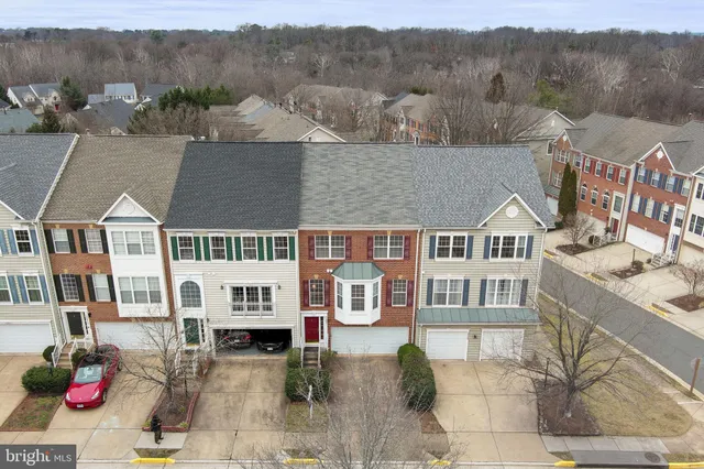 $699,900 | 20831 Miranda Falls Square, Sterling, VA 20165