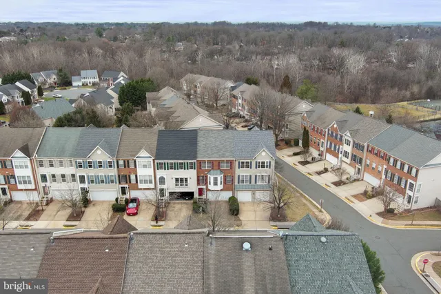 $699,900 | 20831 Miranda Falls Square, Sterling, VA 20165