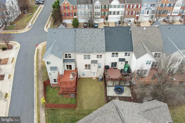 $699,900 | 20831 Miranda Falls Square, Sterling, VA 20165