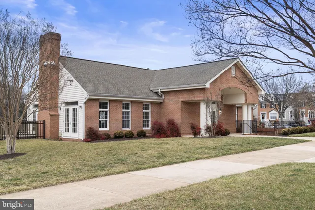 $699,900 | 20831 Miranda Falls Square, Sterling, VA 20165