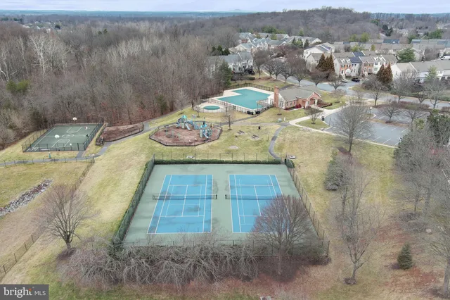 $699,900 | 20831 Miranda Falls Square, Sterling, VA 20165