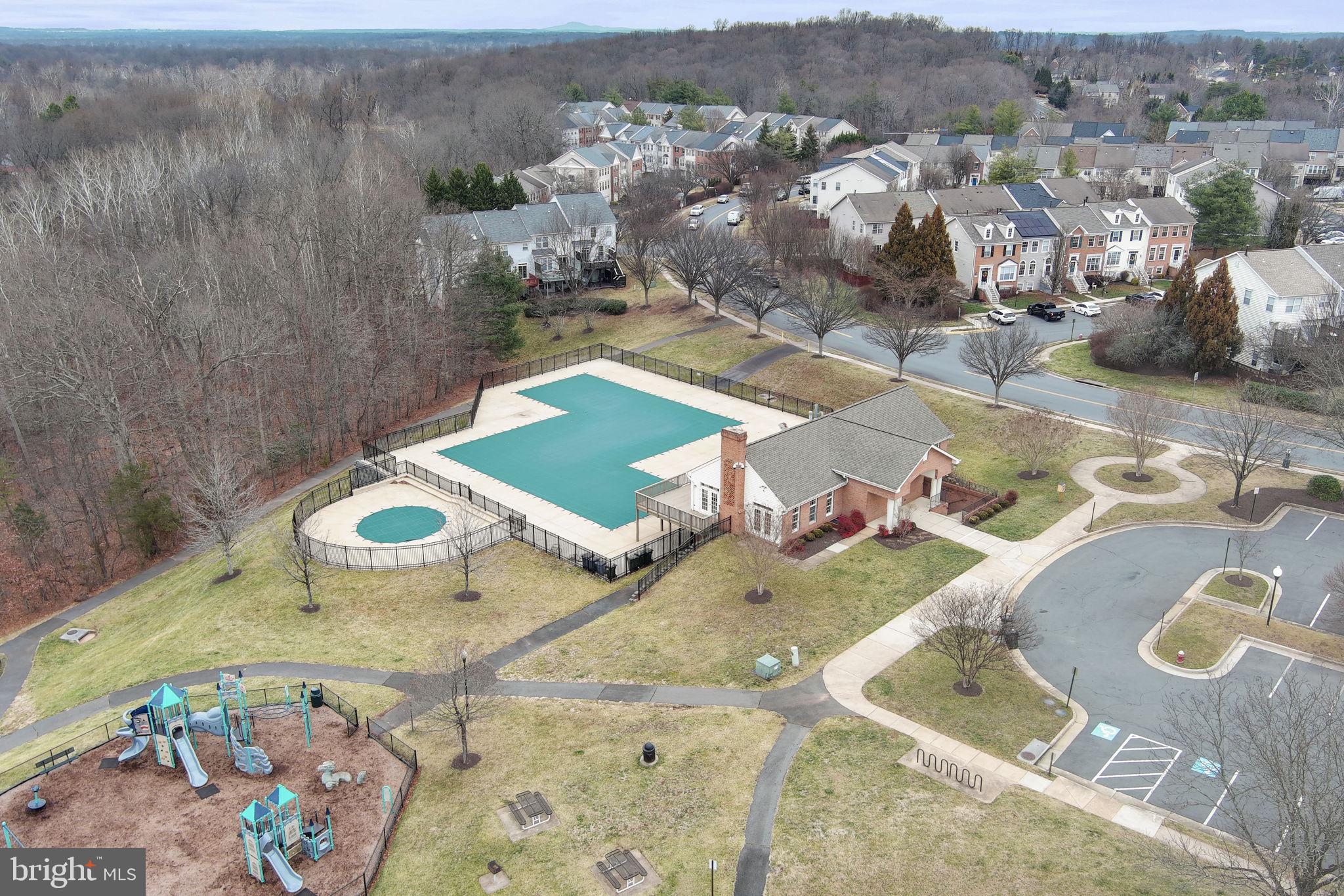 20831 Miranda Falls Square Sterling, VA 20165 - Photo 75 of 86