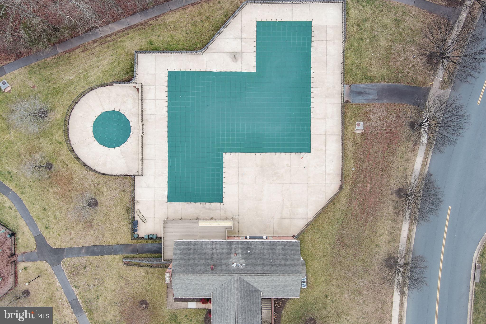 20831 Miranda Falls Square Sterling, VA 20165 - Photo 76 of 86