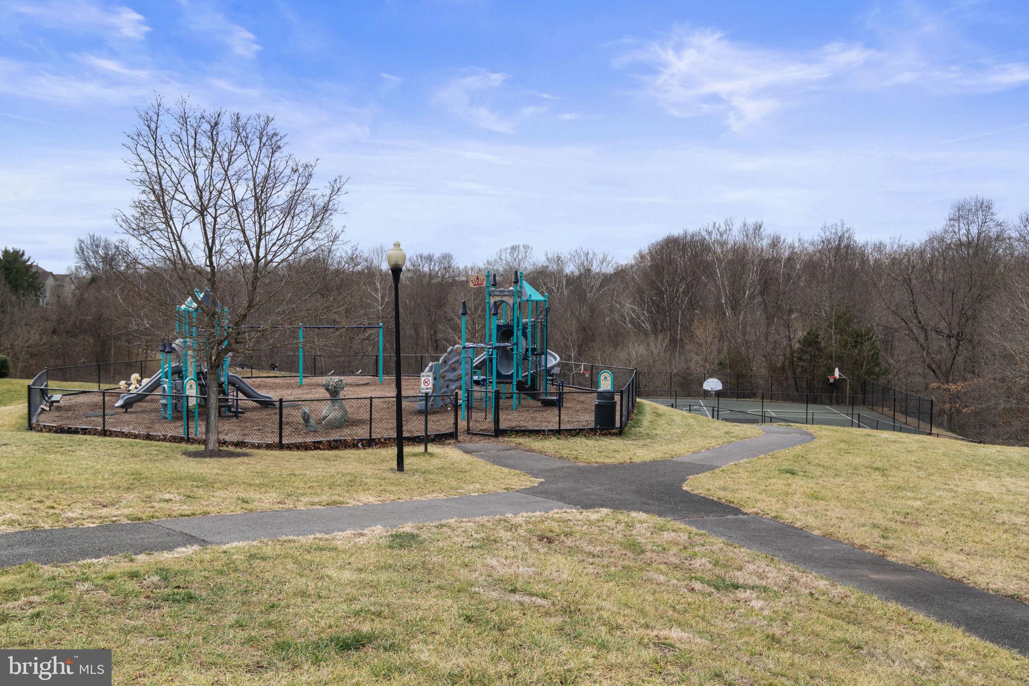 20831 Miranda Falls Square Sterling, VA 20165 - Photo 78 of 86