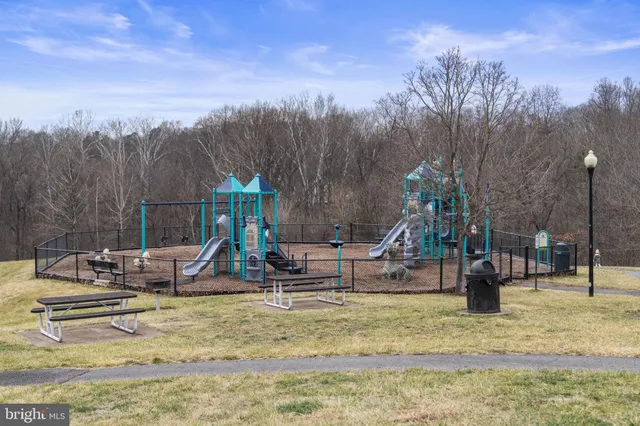 $699,900 | 20831 Miranda Falls Square, Sterling, VA 20165