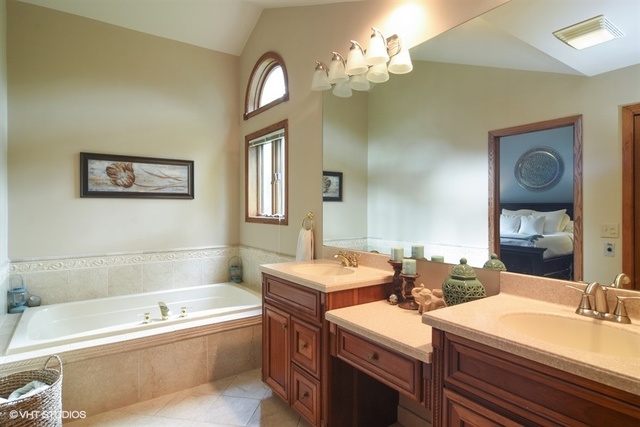 2110 Common Ridings Way Inverness, IL 60010 - Photo 16 of 35