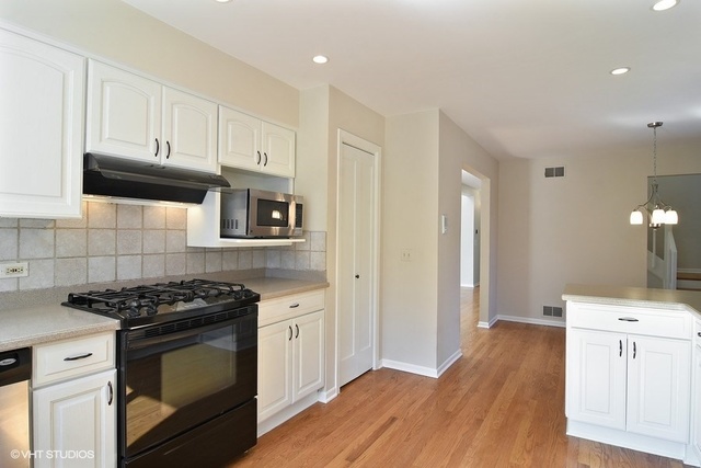 2110 Common Ridings Way Inverness, IL 60010 - Photo 10 of 35