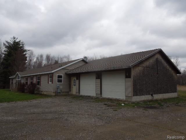 7245 Irish Road Millington, MI 48746 - Photo 2 of 25 DSCN0421.jpg