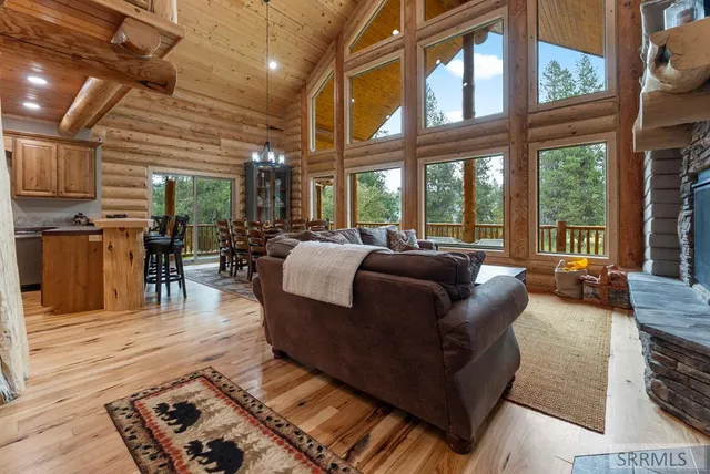 $1,099,000 | 4354 Daltons Landing, Ashton, ID 83420