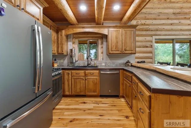 $1,099,000 | 4354 Daltons Landing, Ashton, ID 83420