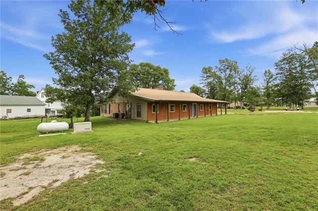 32557 Ponchartrain Drive Springfield, LA 70462 - Photo 28 of 35