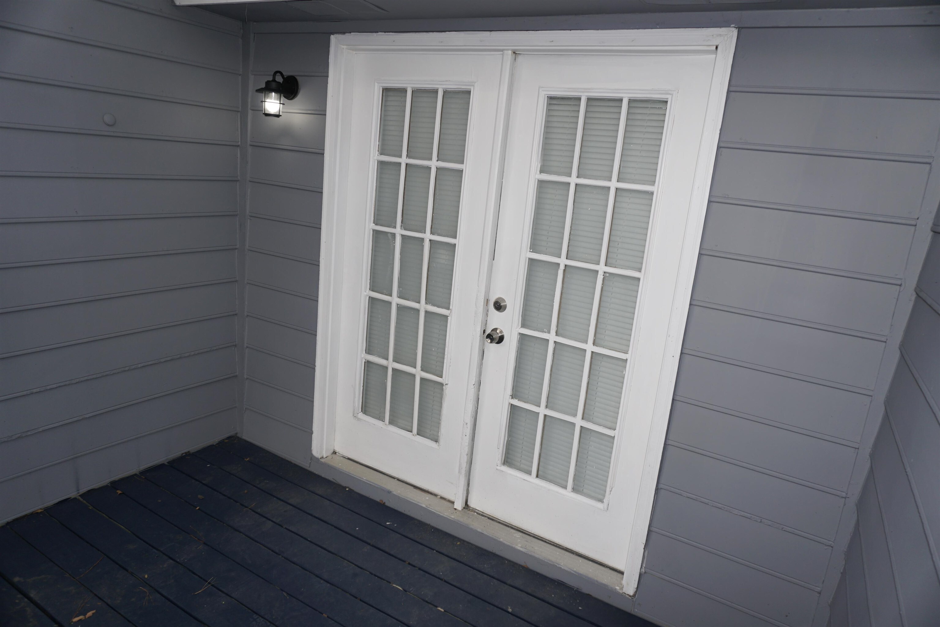5489 South Park Place Atlanta, GA 30349 - Photo 34 of 37 a view of wooden door