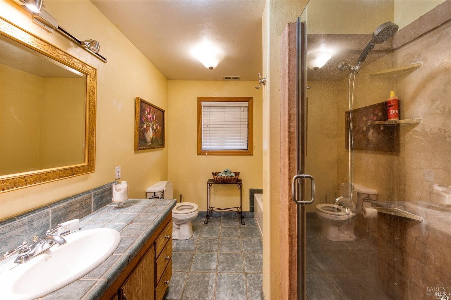 3991 East Calpella Road Ukiah, CA 95482 - Photo 9 of 17 Gallery Image 9