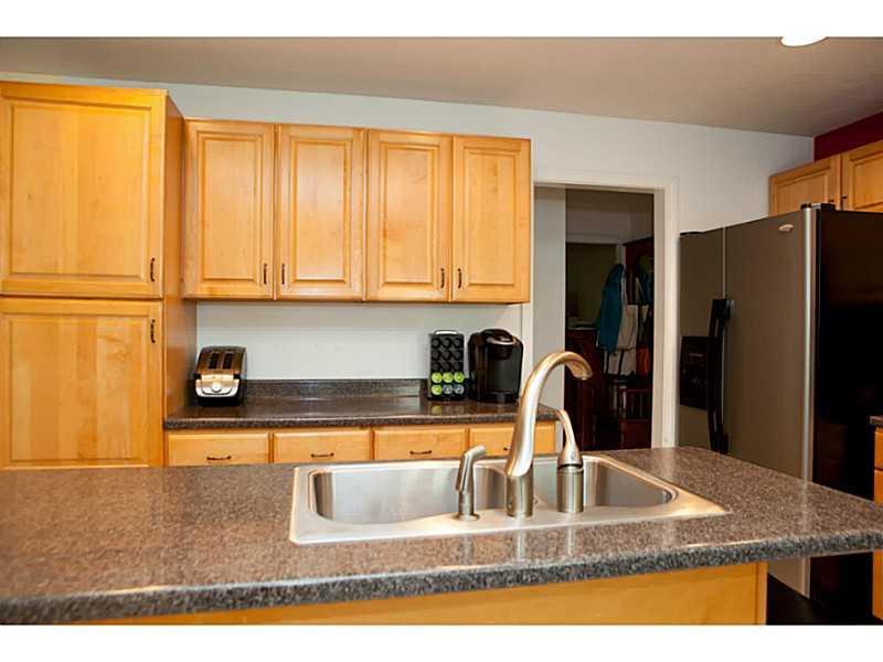 10 Jameco Mill Road Scarborough, ME 04074 - Photo 13 of 29 Kitchen.