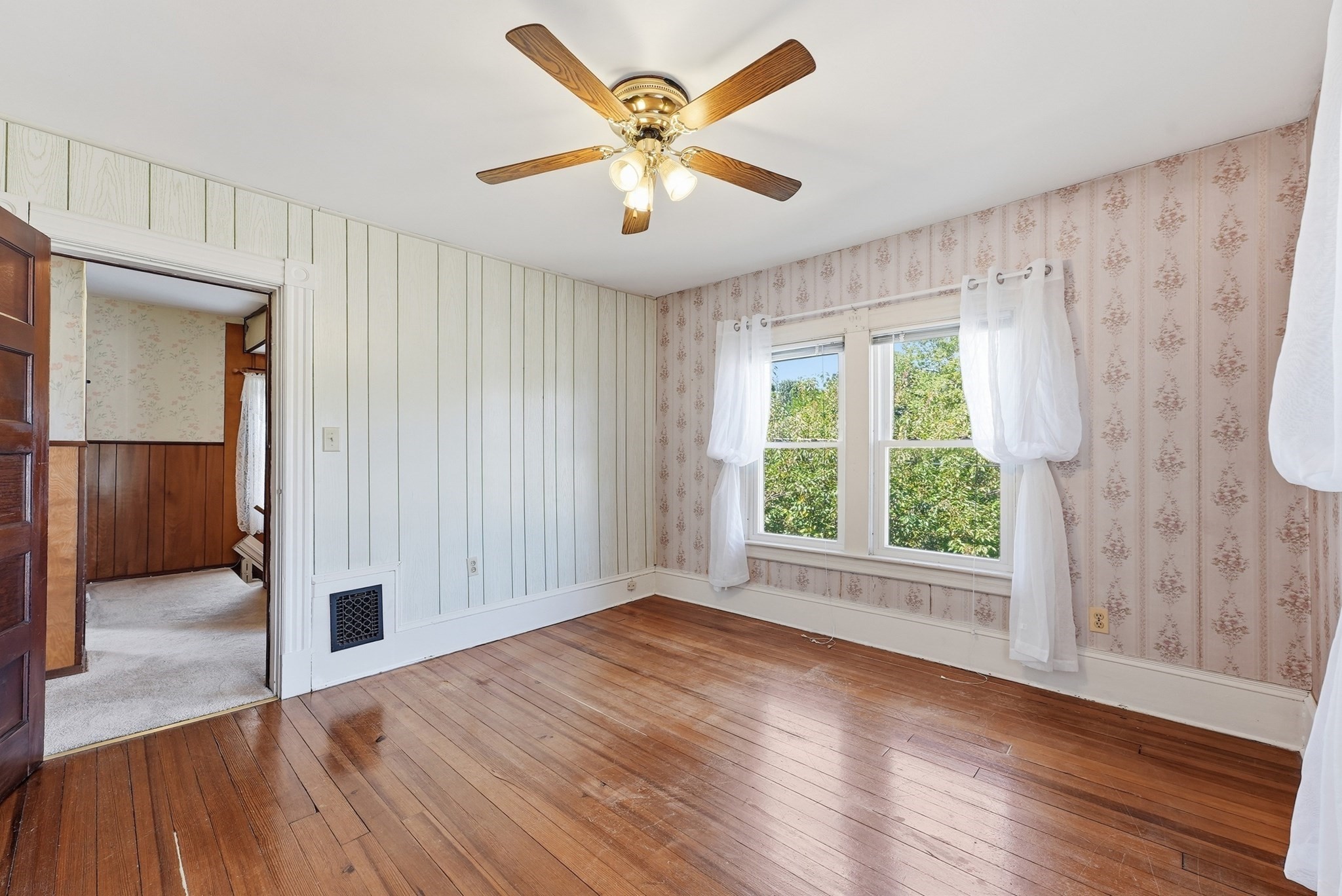57 Maple Street West Springfield, MA 01089 - Photo 21 of 39 Gallery Image 21