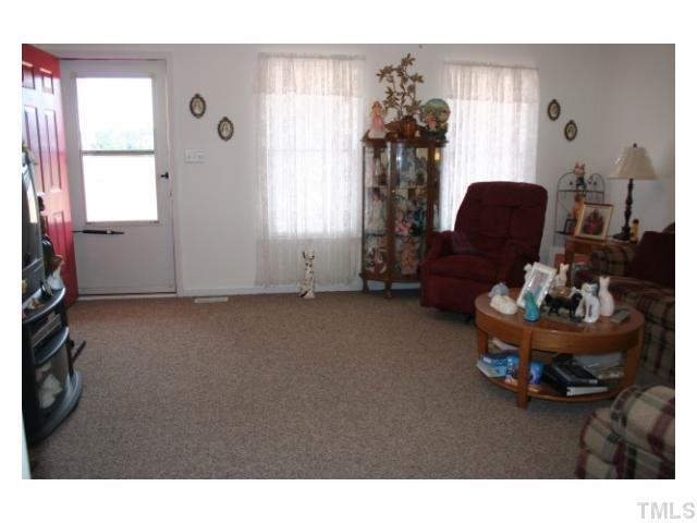 131 Pollock Road Kenly, NC 27542 - Photo 4 of 18 Gallery Image 4