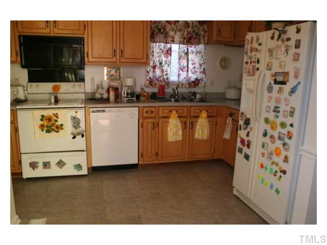 131 Pollock Road Kenly, NC 27542 - Photo 6 of 18 Gallery Image 6