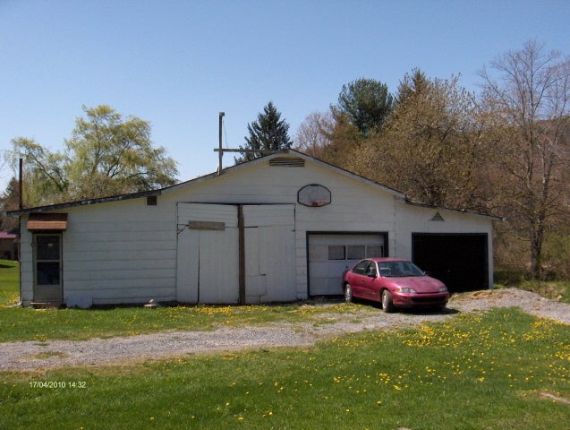 2825 Kieffer Road Crawley, WV 24931 - Photo 7 of 29 Gallery Image 7