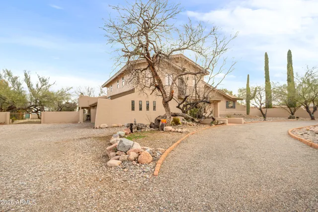 a street view with residential house