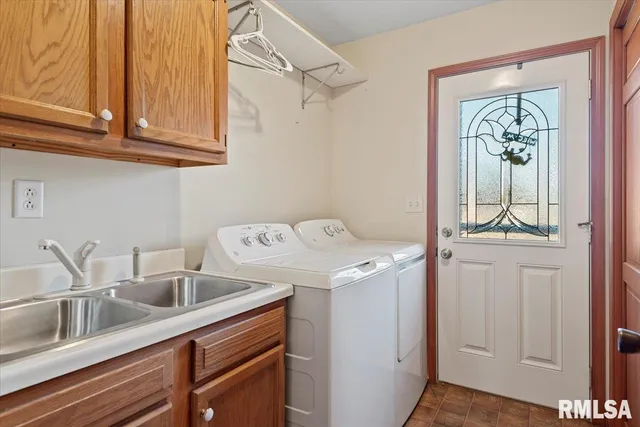 $268,500 | 117 Brookside Glen Drive, Sherman, IL 62684