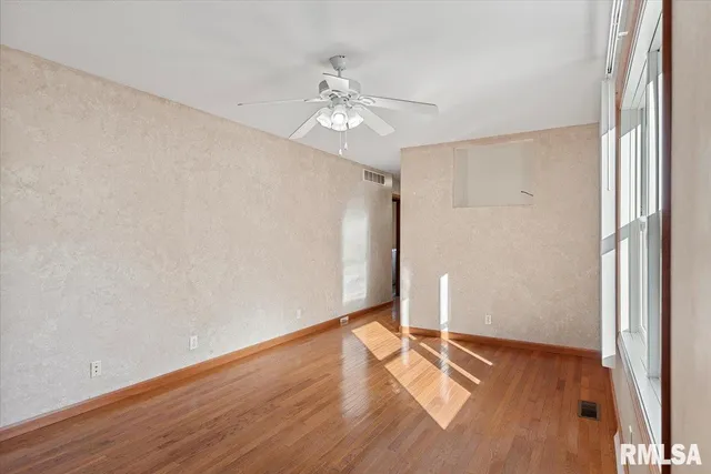 $268,500 | 117 Brookside Glen Drive, Sherman, IL 62684