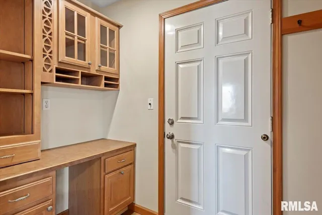 $268,500 | 117 Brookside Glen Drive, Sherman, IL 62684