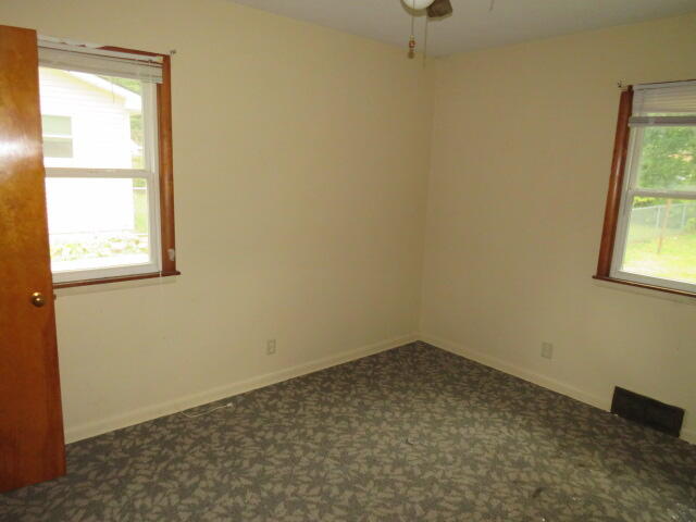 341 North 28th Street Springfield, MI 49037 - Photo 4 of 6 IMG_5329