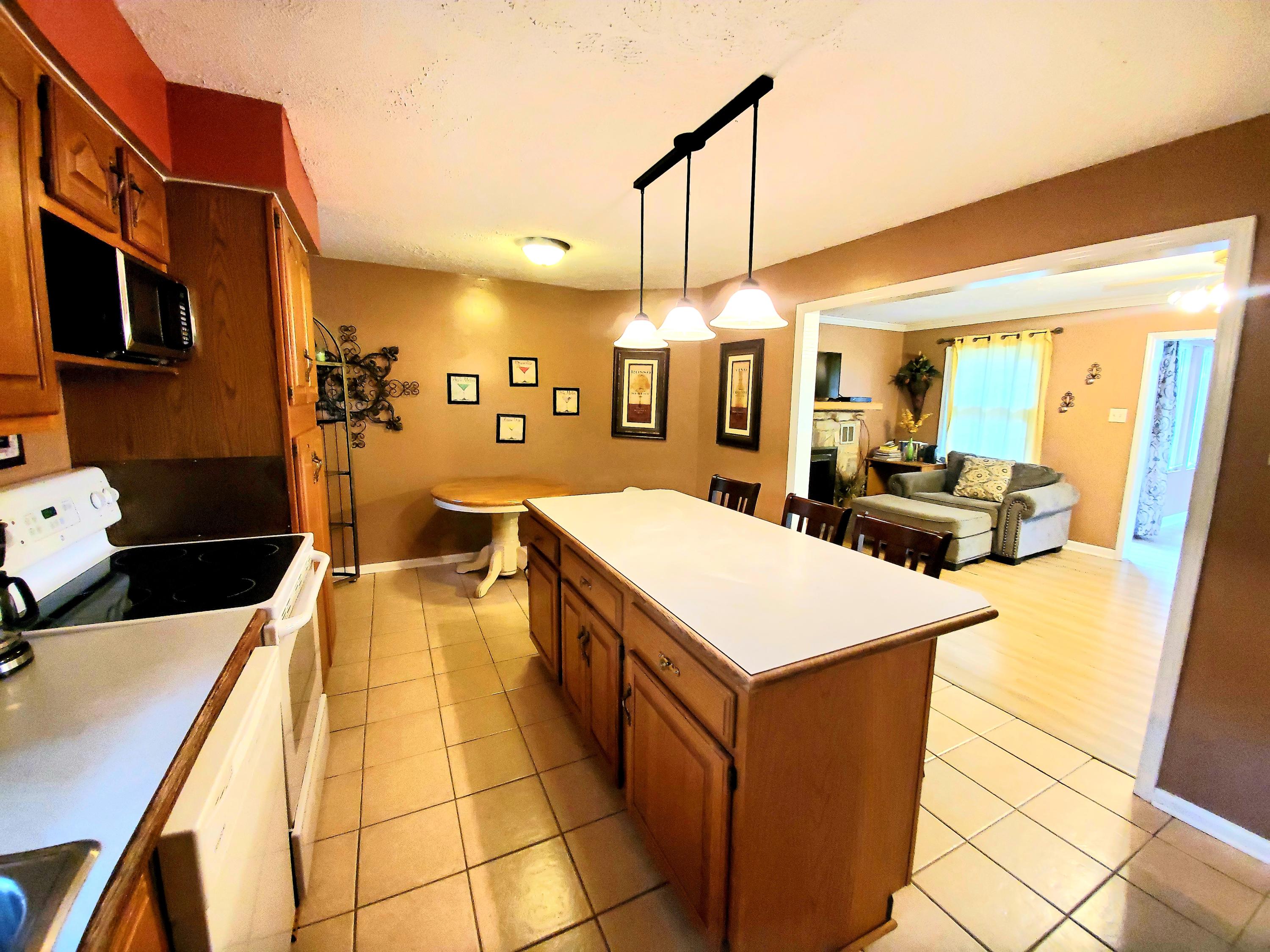 16416 Moneta Road Moneta, VA 24121 - Photo 22 of 50 20200910_171122