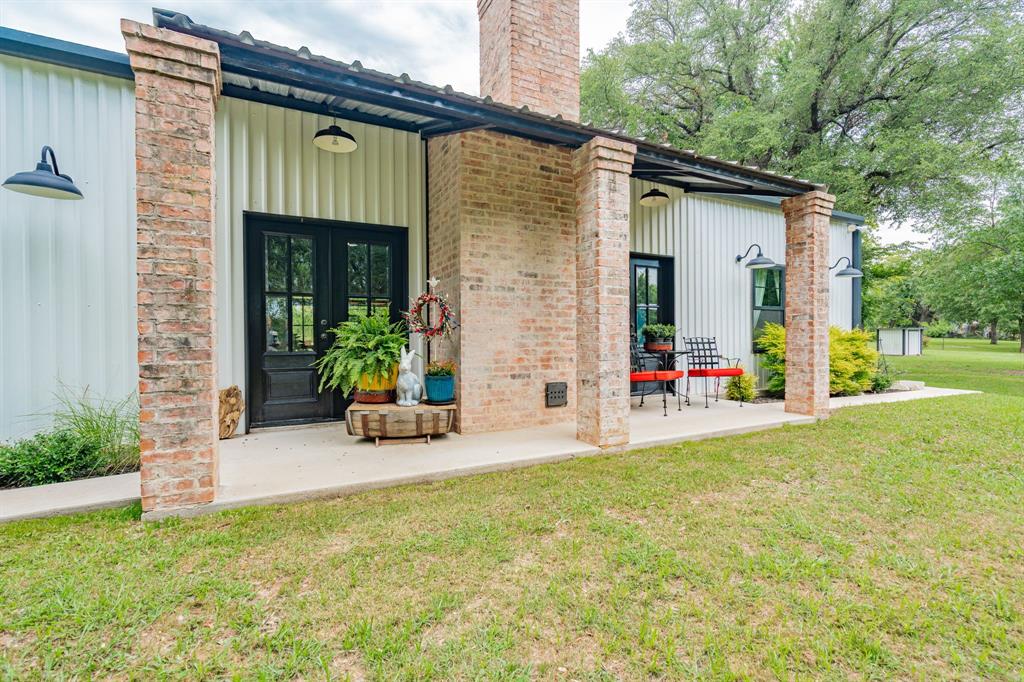 853 County Road 2215 Decatur, TX 76234 - Photo 2 of 39 Primary home front porch entry.