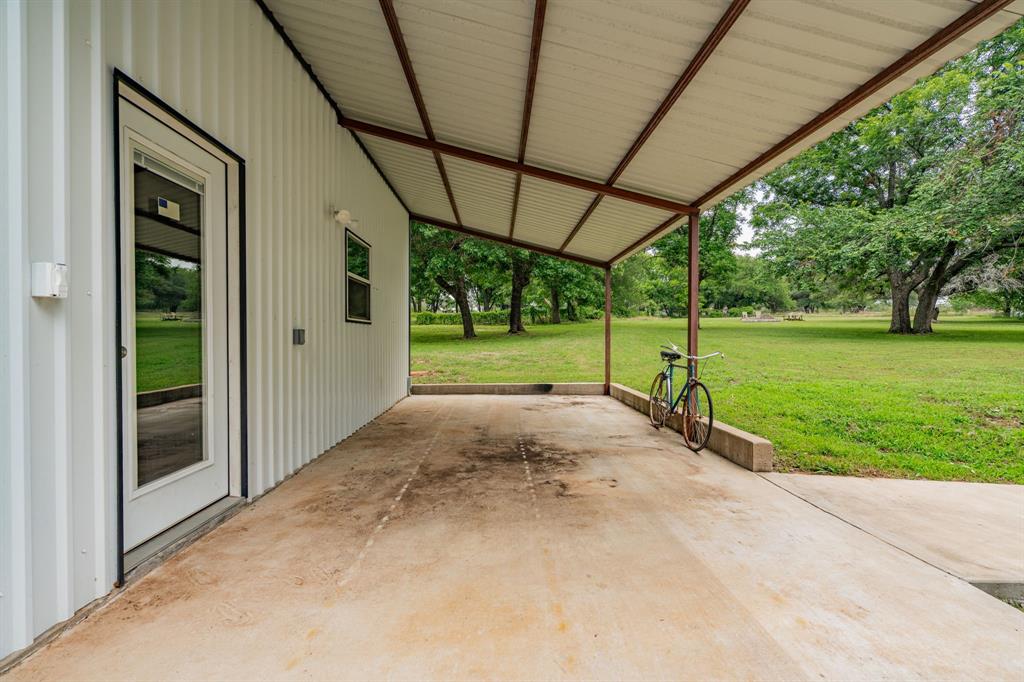 853 County Road 2215 Decatur, TX 76234 - Photo 35 of 39 Guest house carport