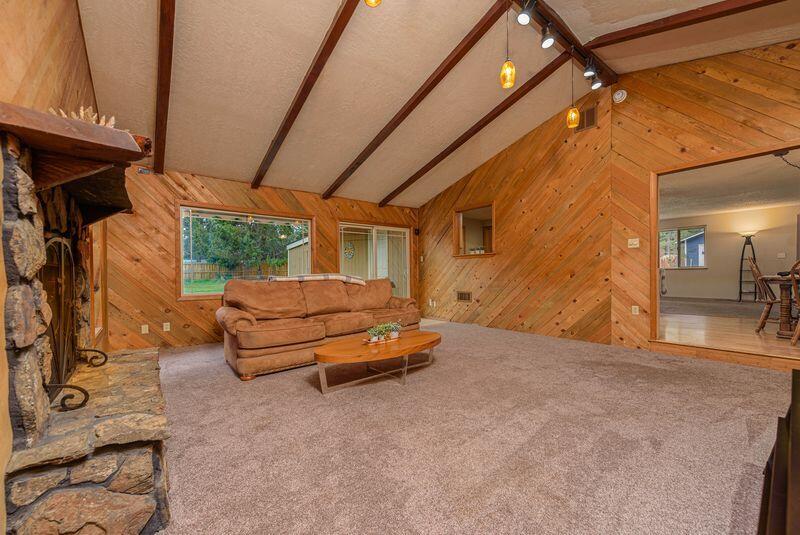 60834 Defiance Street Bend, OR 97702 - Photo 21 of 47