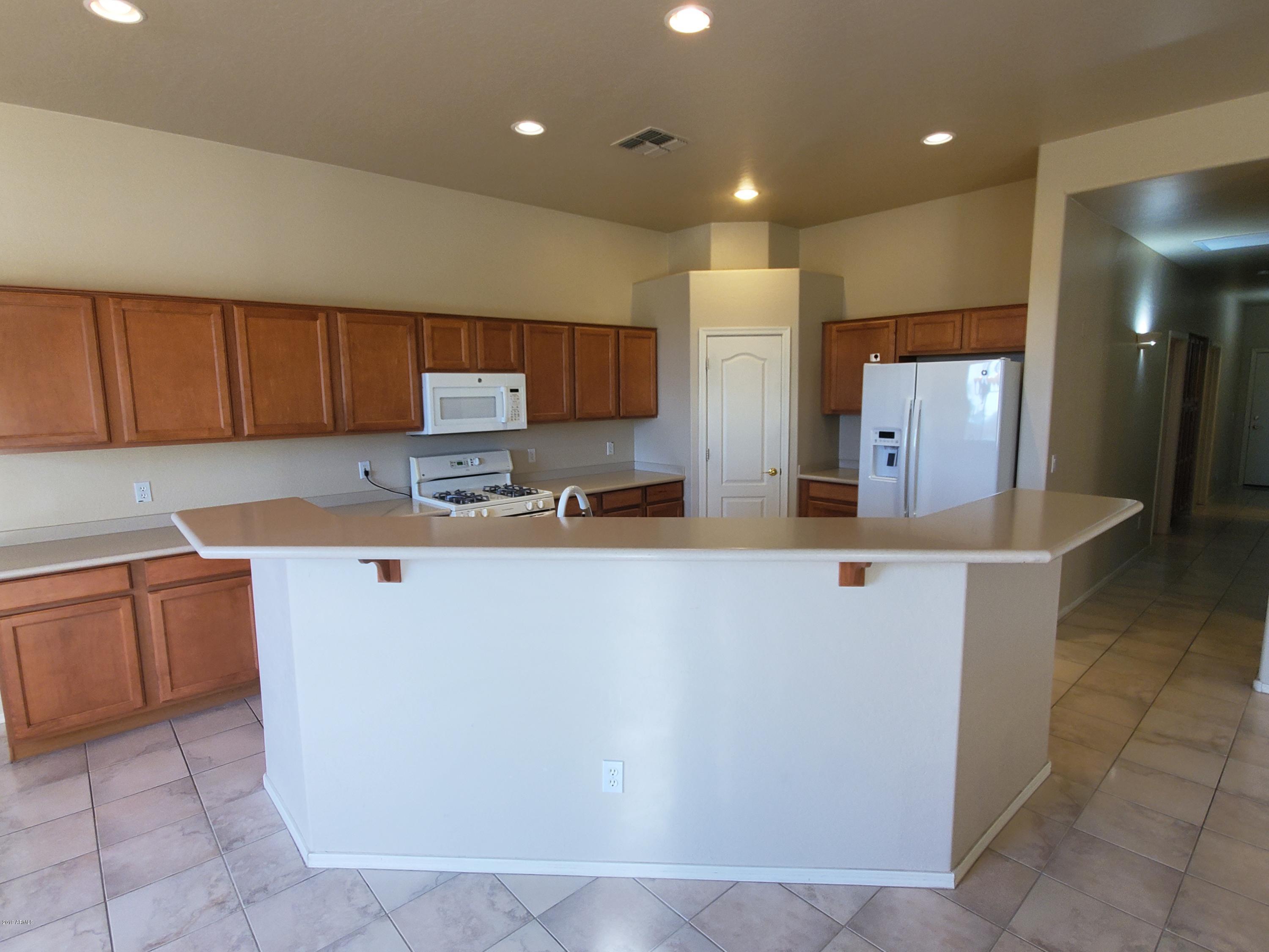 7437 West Briles Road Peoria, AZ 85383 - Photo 2 of 81 20191212_150316