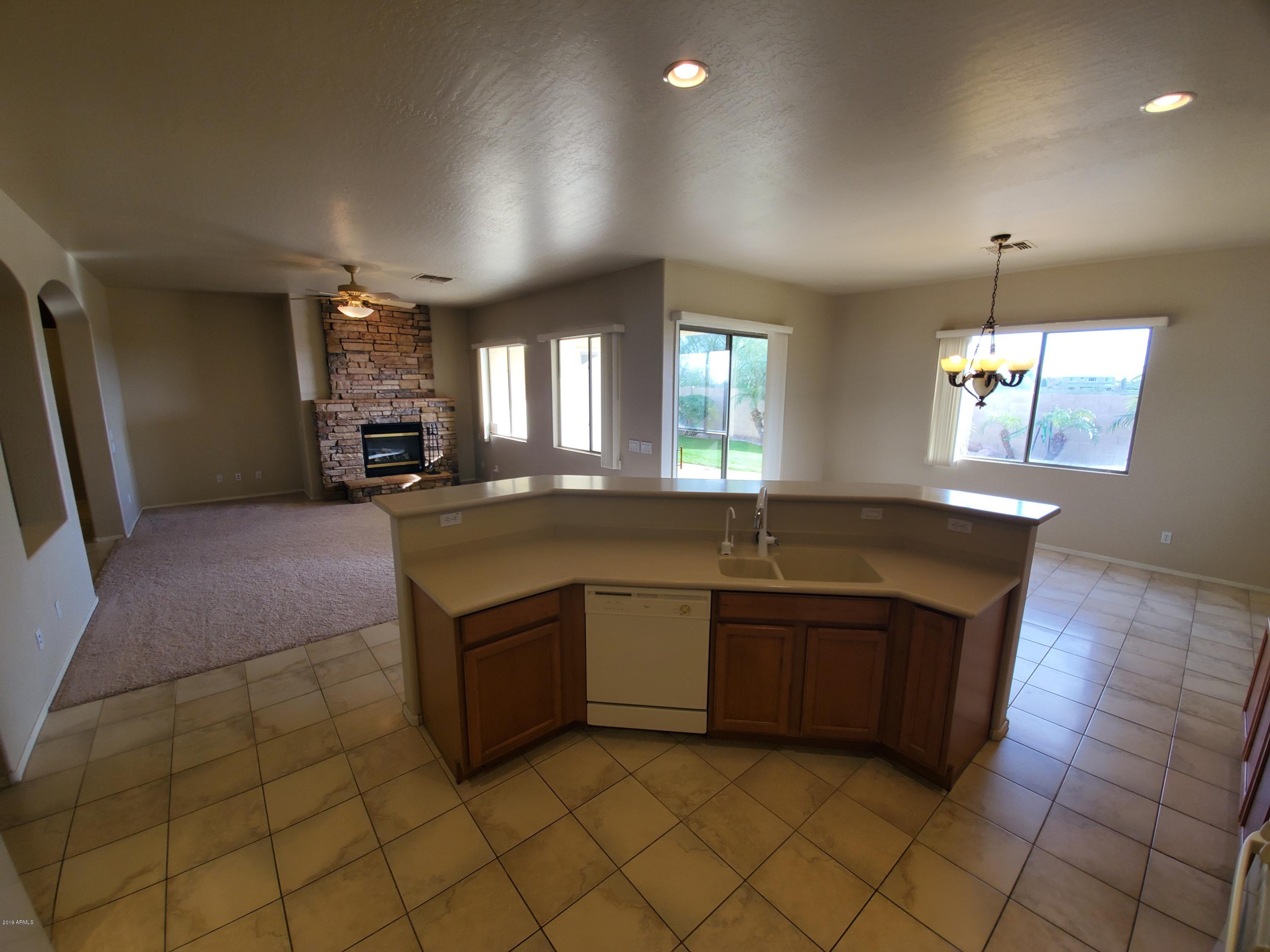 7437 West Briles Road Peoria, AZ 85383 - Photo 4 of 81 20191212_150423