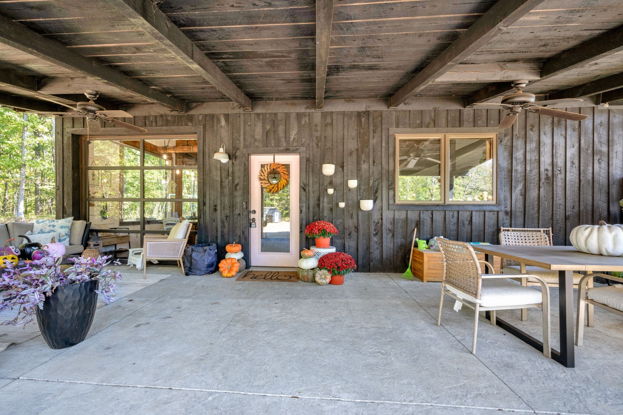 Open the roll up door between the dining room and the outdoor area for seamless indoor/outdoor living.