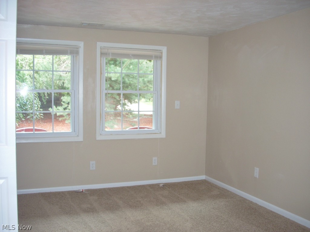 6931 North Ridge Road East Geneva, OH 44041 - Photo 13 of 25 Bedroom 2