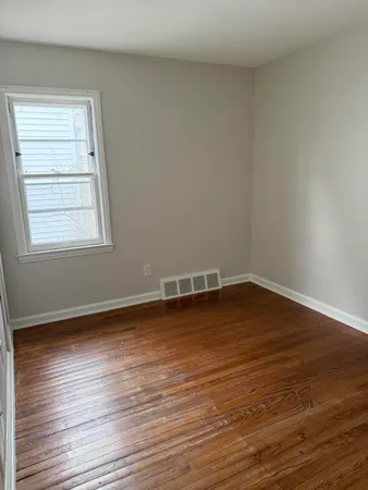 $1,275 | 20202 Washtenaw Street, Harper Woods, MI 48225