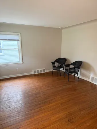 $1,275 | 20202 Washtenaw Street, Harper Woods, MI 48225