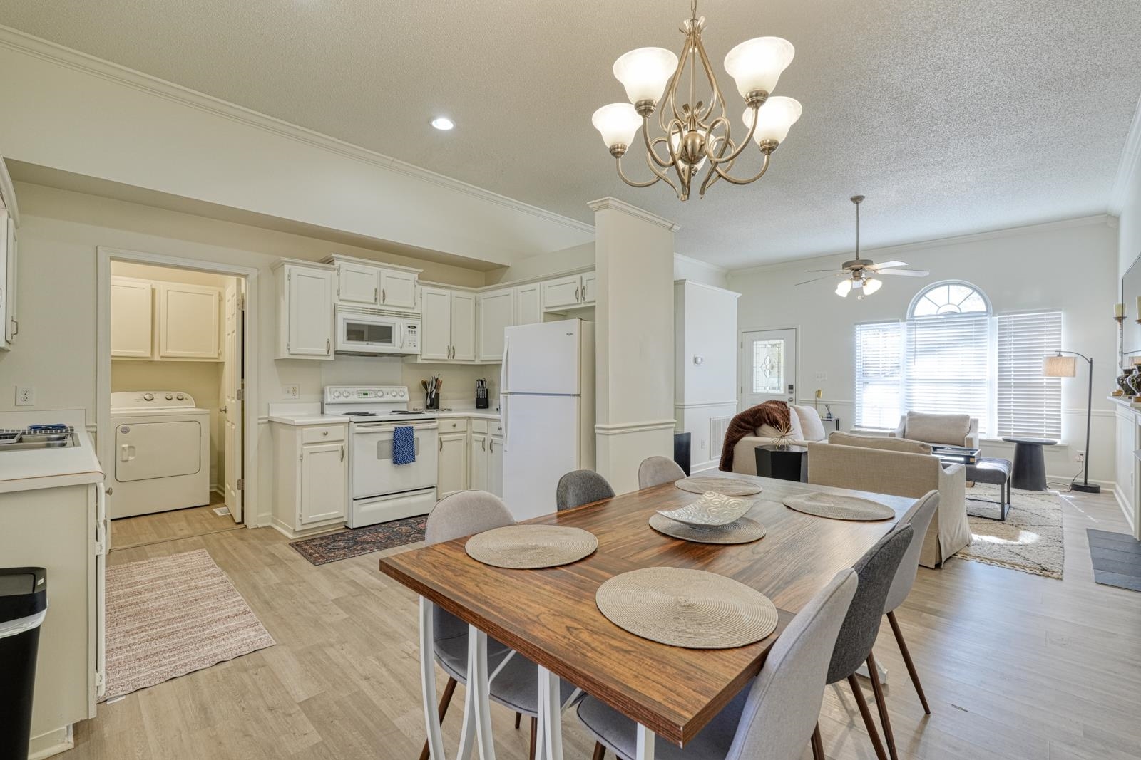 921 Hollyhock Court Boiling Springs, SC 29316 - Photo 10 of 34