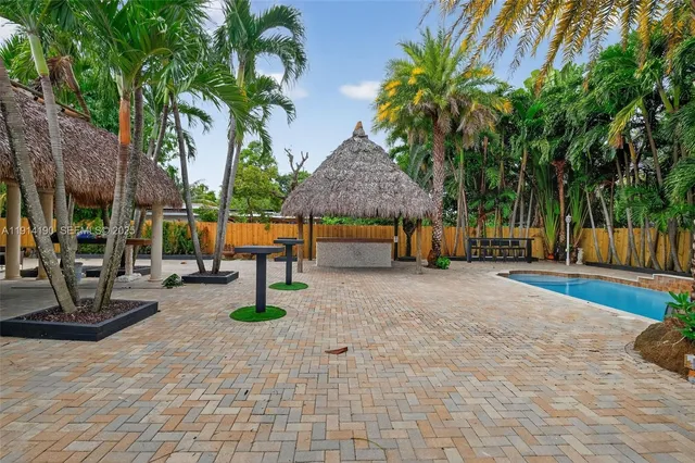 $4,950 | 465 Northwest 153rd Street, Miami, FL 33169