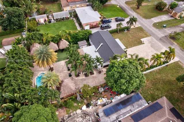 $4,950 | 465 Northwest 153rd Street, Miami, FL 33169