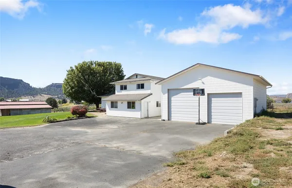 $574,000 | 55790 Lake Ridge Lane, Electric City, WA 99123