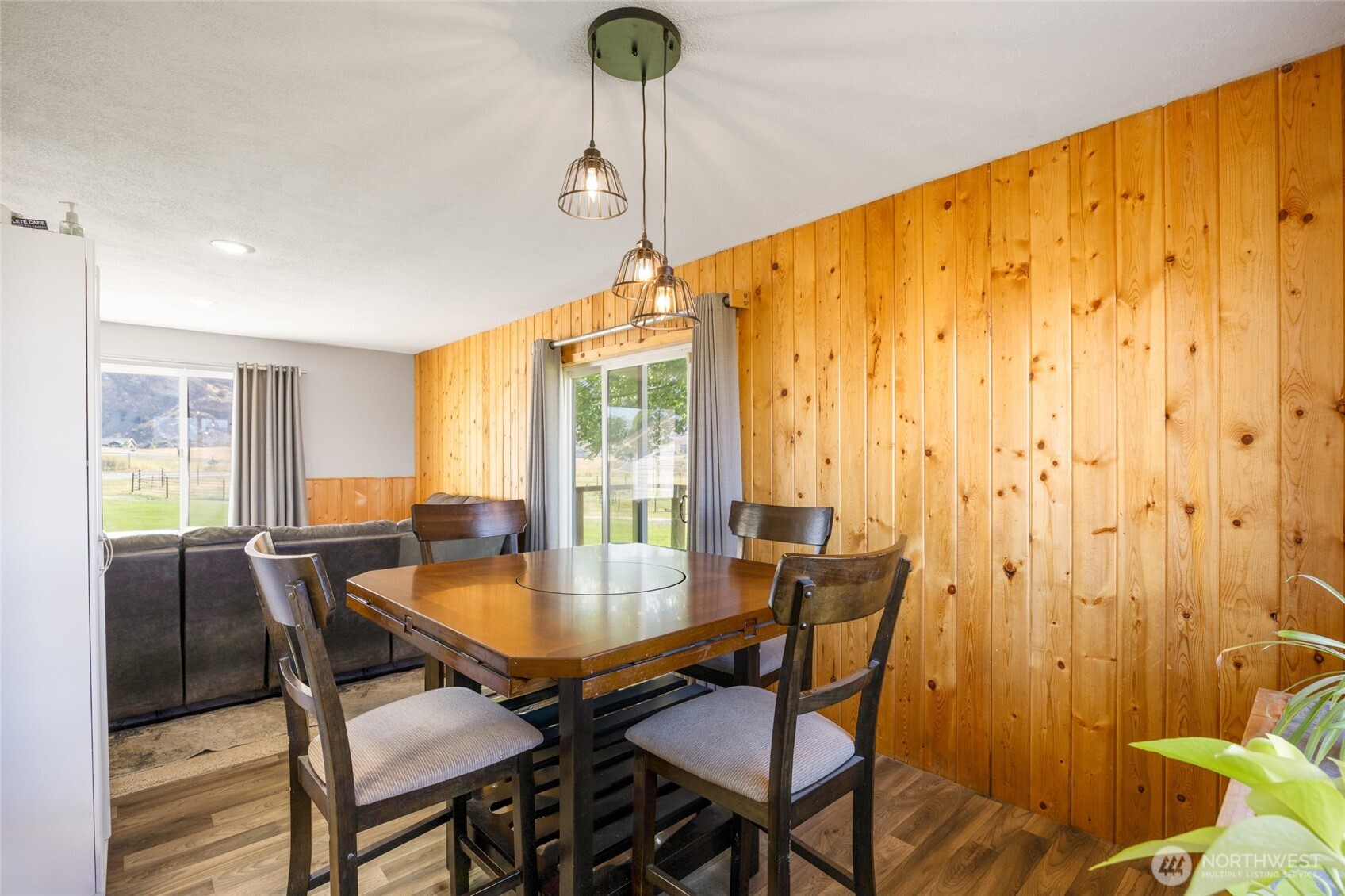 55790 Lake Ridge Lane Electric City, WA 99123 - Photo 9 of 35 a dining room with furniture and window