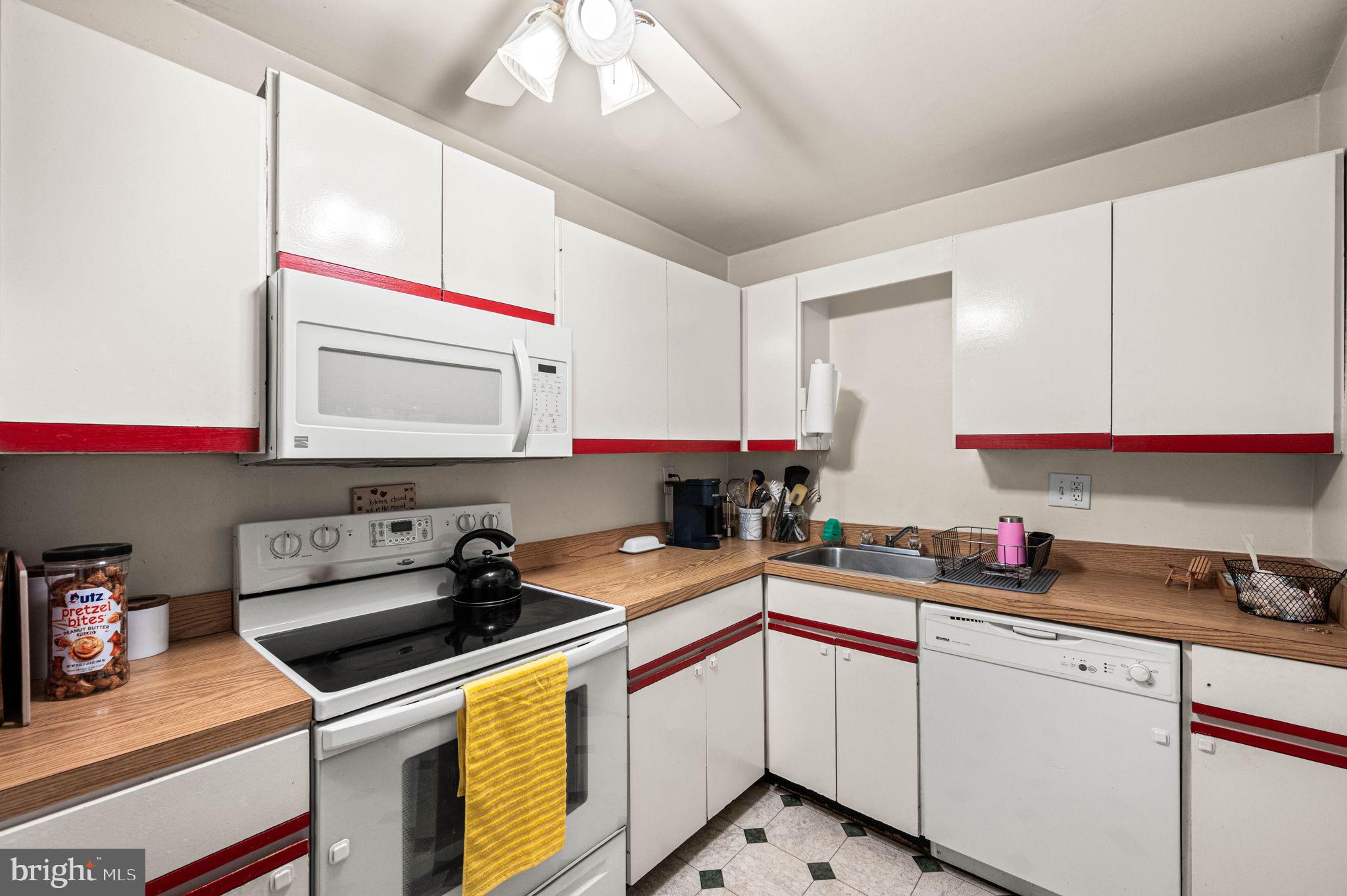 338 B Saybrook Lane Wallingford, PA 19086 - Photo 13 of 22