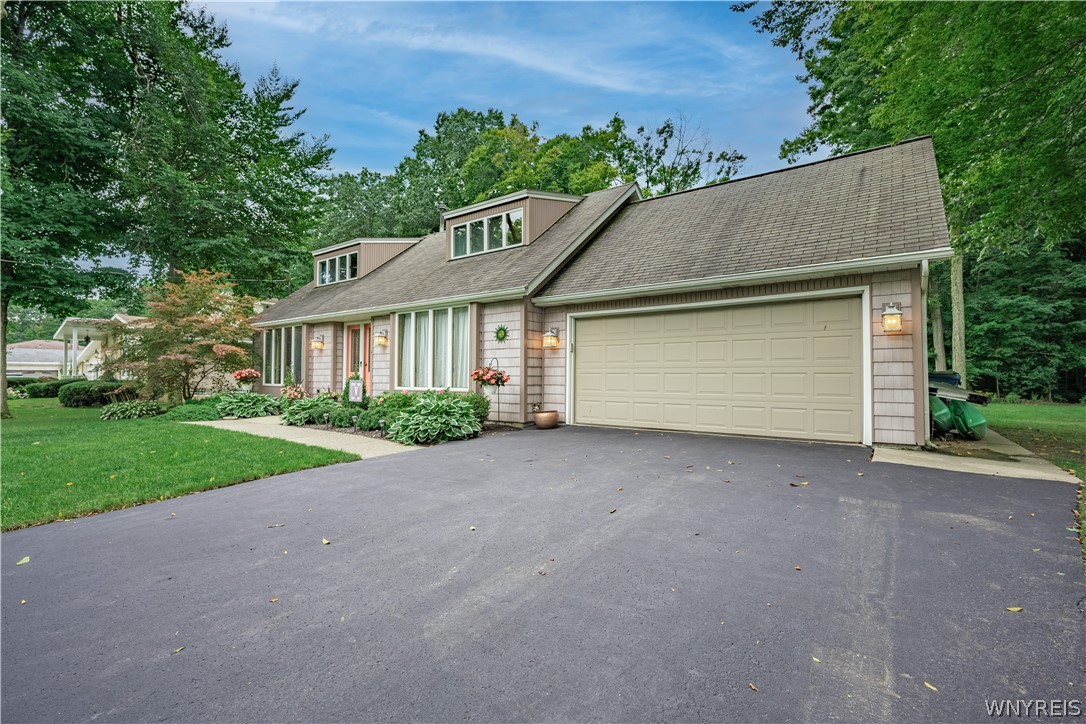 3264 Beechwood Circle Niagara, NY 14304 - Photo 3 of 48